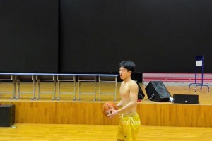 有请三分王钟佳丽！ 就是这个咖喱帅！